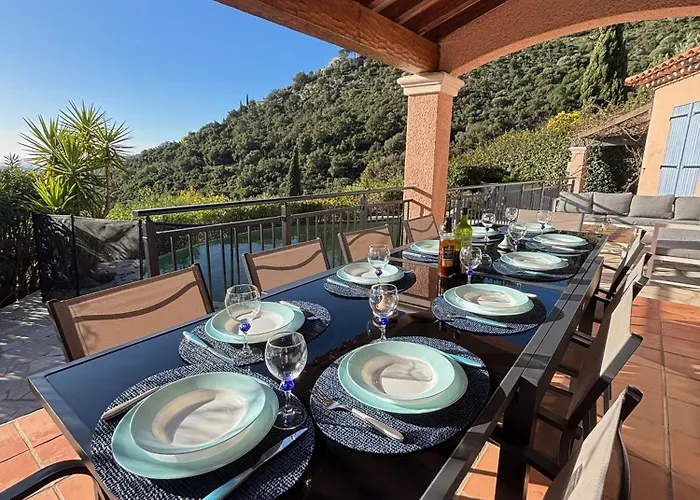 Yasmine Cavalaire-sur-Mer