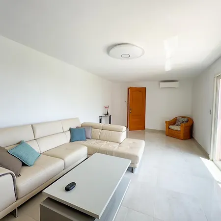 Yasmine * Кавалер-сюр-Мер