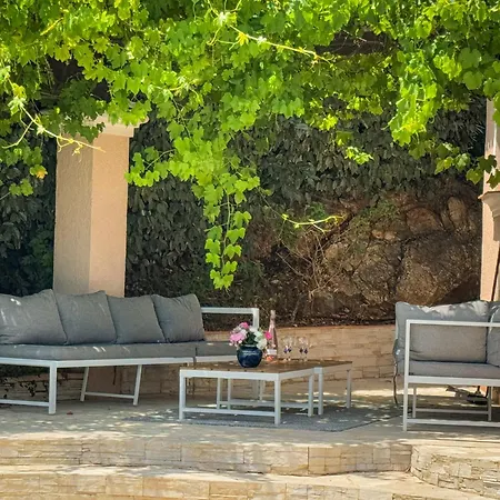 Вилла Yasmine *