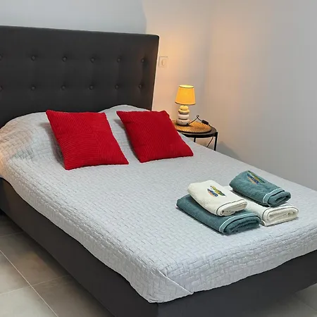 Вилла Yasmine Кавалер-сюр-Мер